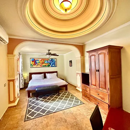 Bed & Breakfast Boutique Real 4*