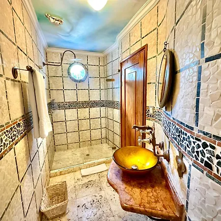 Boutique Real Bed & Breakfast