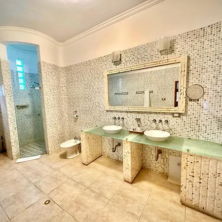 Bed & Breakfast Boutique Real 4*